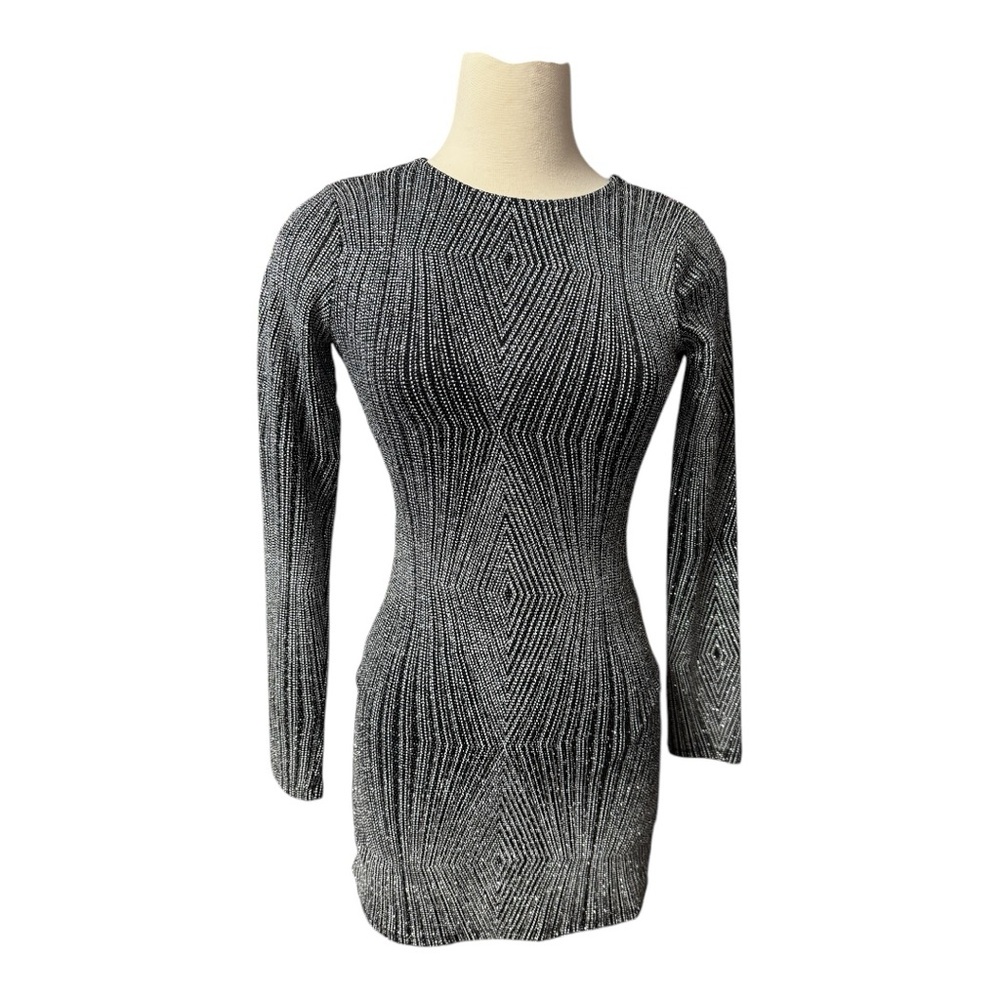 Black and White Geometric Long Sleeve Dress